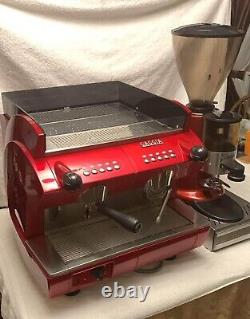 Gaggia GD Compact, Two Group Head Espresso Coffee Machine Grinder Knockout box