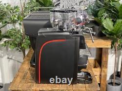 La Cimbali M200 Gti 2 Group & Elective New Black Espresso Coffee Machine & Grind