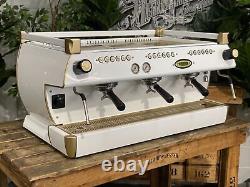 La Marzocco Gb5 3 Group White & Gold Espresso Coffee Machine Commercial Cafe Bar