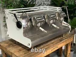 Synesso Sabre 3 Group White Espresso Coffee Machine W. Pesado Group Handles Cafe