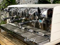 Victoria Arduino White Eagle 3 Group White Espresso Coffee Machine Commercial