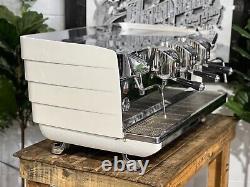 Victoria Arduino White Eagle Digit 3 Group Espresso Coffee Machine Commercial