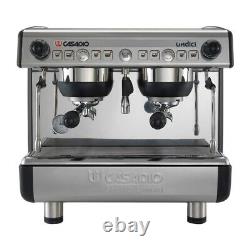 Casadio Undici A2 Compact 2 Groupe Espresso Machine À Café (120 Et 220 Volts)