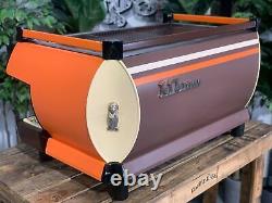 La Marzocco Gb5 3 Group Personnalisée Orange et Marron Machine à Café Espresso Commerciale