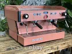 La Marzocco Linea Pb 2 Groupe Dusty Pink Espresso Machine À Café Sur Mesure Commercia