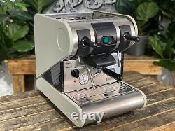 La San Marco 95 Pratique-s 1 Groupe Espresso Machine À Café Grey Domestique Panier