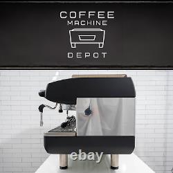 La machine à expresso commerciale La Cimbali M24 3 groupes