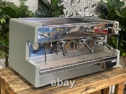 Machine à café espresso Cime Co-05 3 groupes grise pour café commercial restaurant grains
