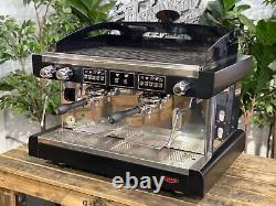 Machine à café expresso Astoria Pratic Avant 2 Group noire pour café commercial et café latte