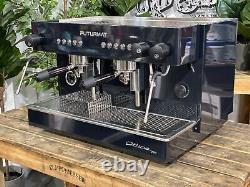 Machine à café expresso Futurmat Ottima 2.0 2 Group toute neuve, couleur noire, pour tasses hautes