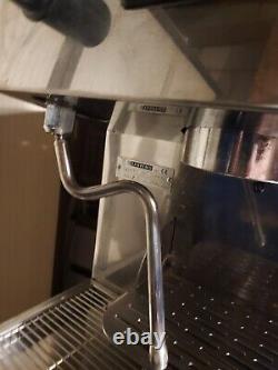 Machine à café expresso San Remo Amalfi Deluxe 2 groupes en acier inoxydable noir et inoxydable