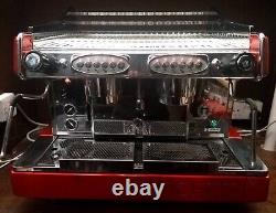 Machine à café/expresso/cappuccino italienne 2 groupes avec 2 buses à vapeur, sortie d'eau chaude