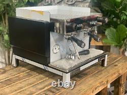 Machine à café expresso compacte toute neuve de marque Expobar Crem Ex3 2 Group en noir pour café