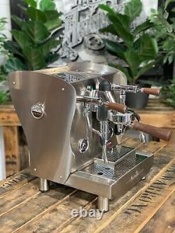 Machine à café expresso de groupe Orchestrale Nota 1 toute neuve en acier inoxydable et bois