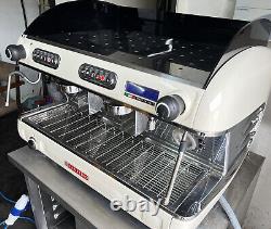 Machine à espresso commerciale San Remo Verona 2 Group, finition crème brillante