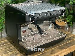 Nouvelle machine à café expresso compacte à haute tasse 2 groupes Nuova Simonelli Appia Life.