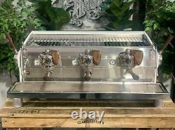 Slayer Espresso 3 Groupe Blanc Et Timber Espresso Machine À Café Sur Mesure
