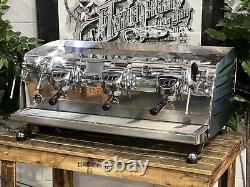 Victoria Arduino Aigle Noir Machine à Café Espresso en Acier Inoxydable 3 Groupes Barista